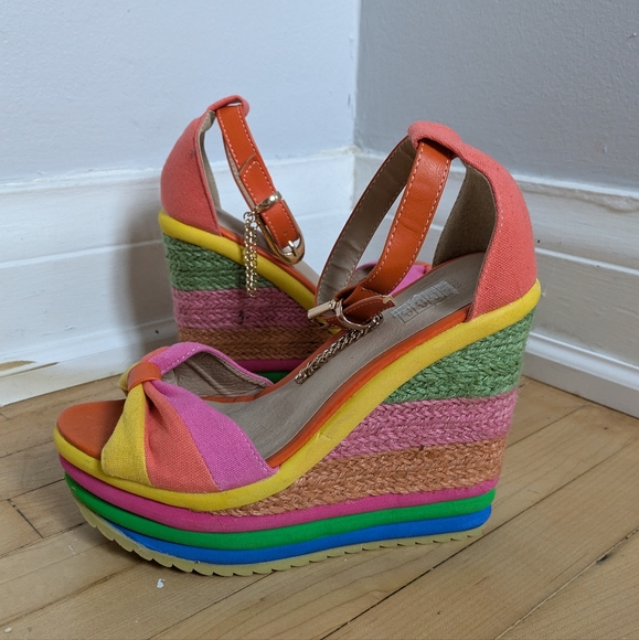Multicolored wedge sandals - Picture 2 of 3